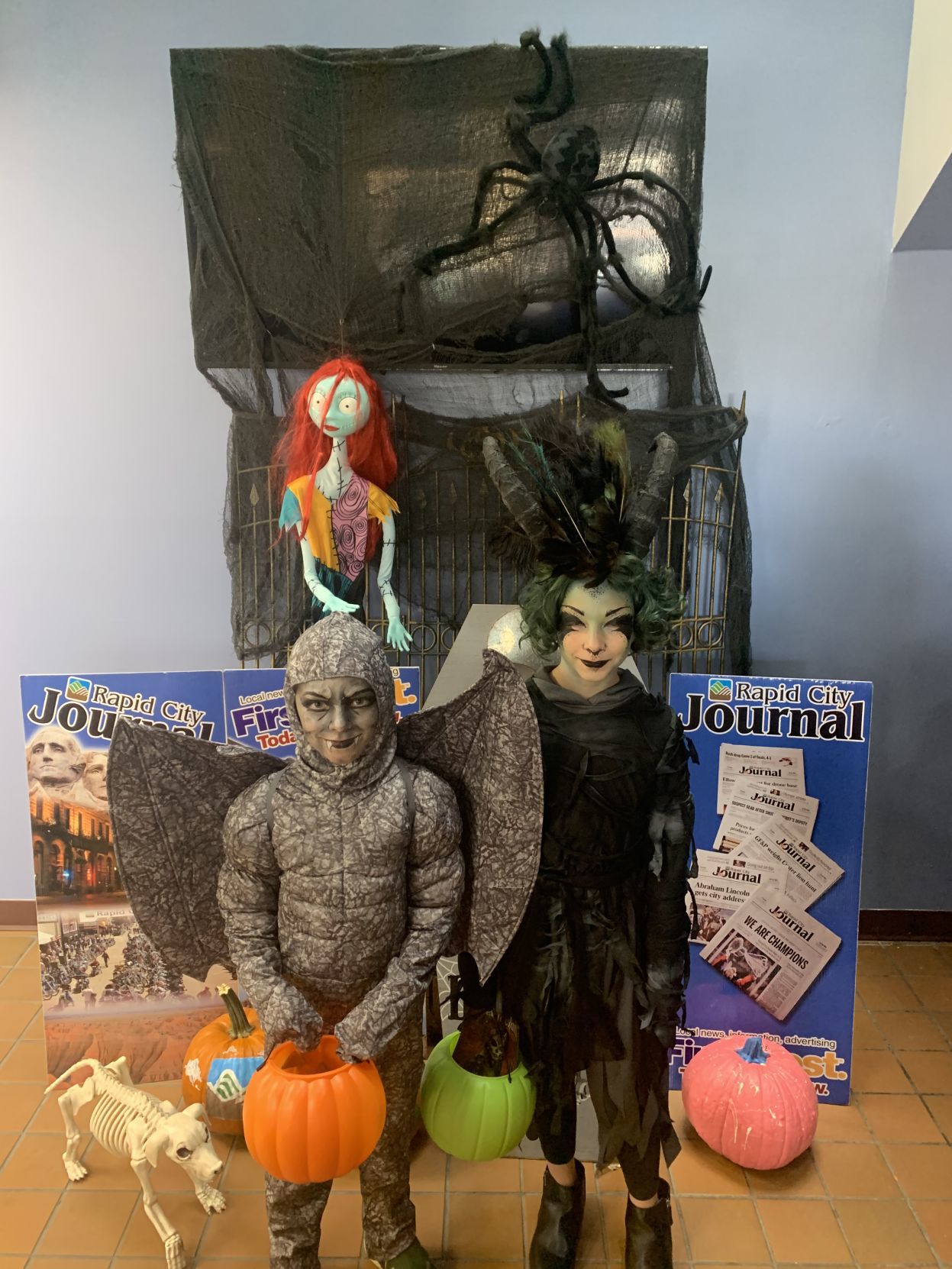 Halloween Pictures to run in Thursday's paper 024.JPG
